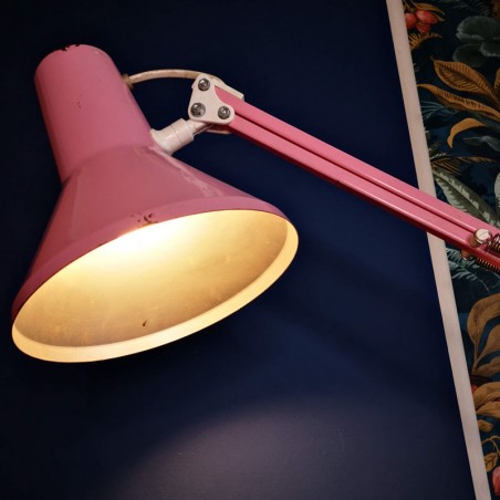Lampe d'architecte rose guimauve