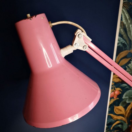 Lampe d'architecte rose guimauve