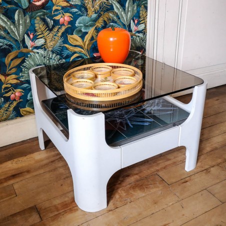 Table basse carrée, années 70