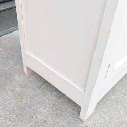 Armoire parisienne
