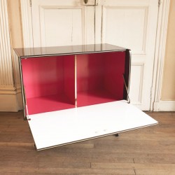 Meuble bar à roulettes, en formica