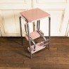 Tabouret / escabeau en formica rose