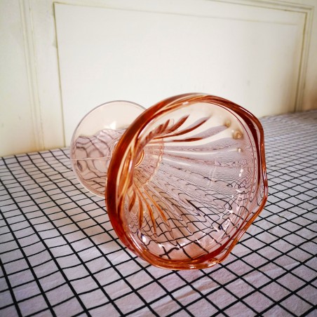 Coupes à fruits,en verre rose